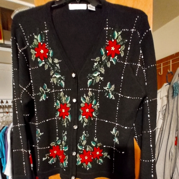 Woman's Christmas Cardigan Victoria Jones Embroidered Poinsettia Beads Pearls XL - Picture 1 of 7